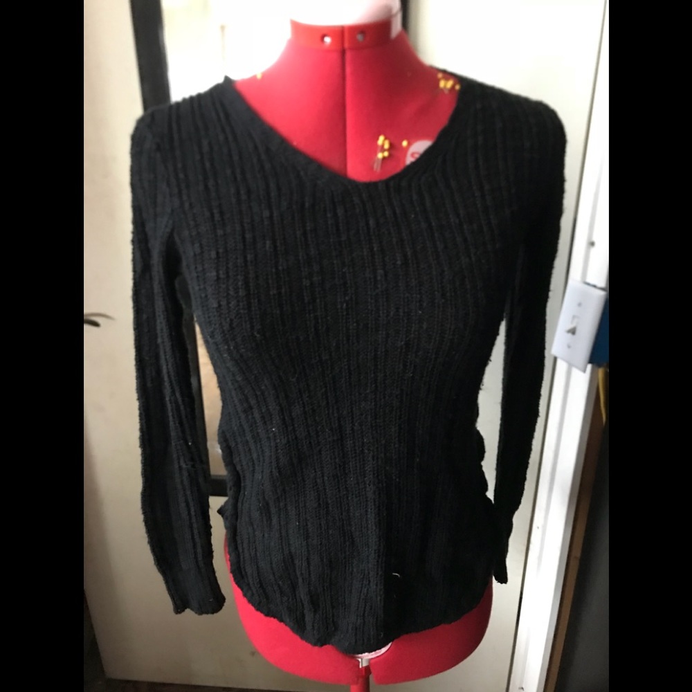 Black Pink brand sweater